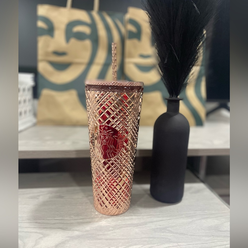 Starbucks 2023 Limited Edition Rose Gold Metallic Bling 24oz cold cup